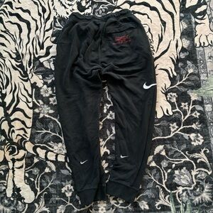 005 - NIKE AIR SWOOSH ATHLETIC GYM SWEATPANTS